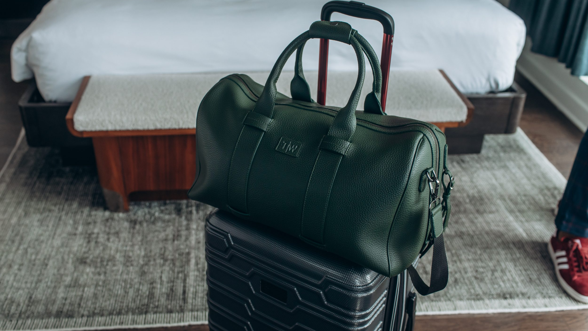 Can You Check a Duffel Bag? Tips and Tricks for Savvy Travelers | T|W Tote